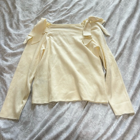 Cream Ribbon Shoulder Square Neck Sweater - Picture 9 of 11